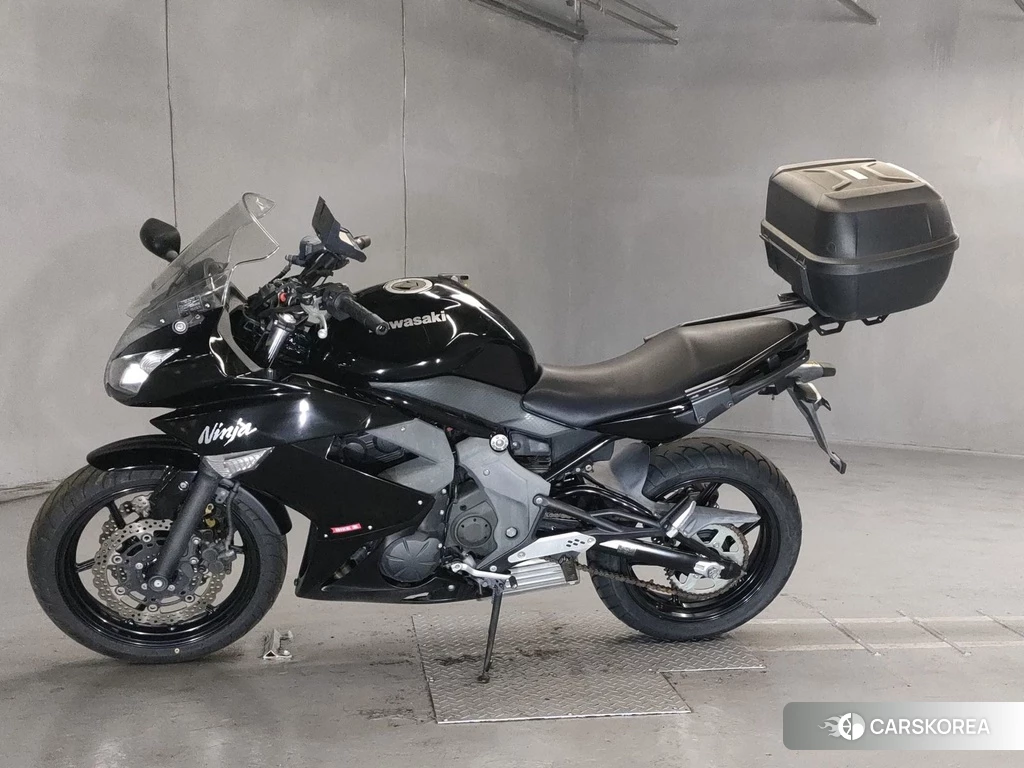 Проданный Kawasaki NINJA 400R 2011 из Японии
