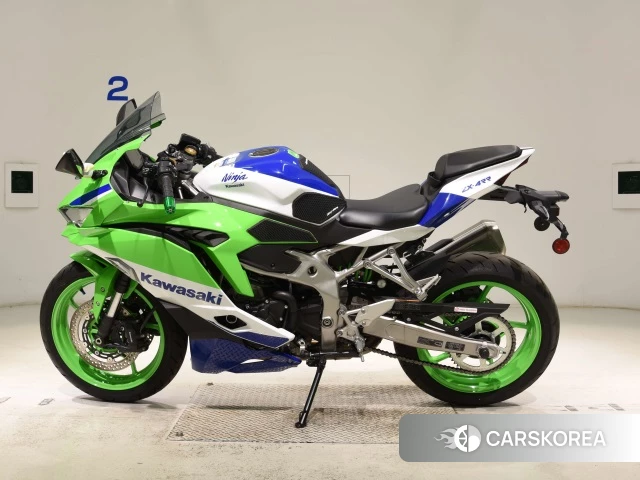 Kawasaki ZX-4RR 2024 из Японии