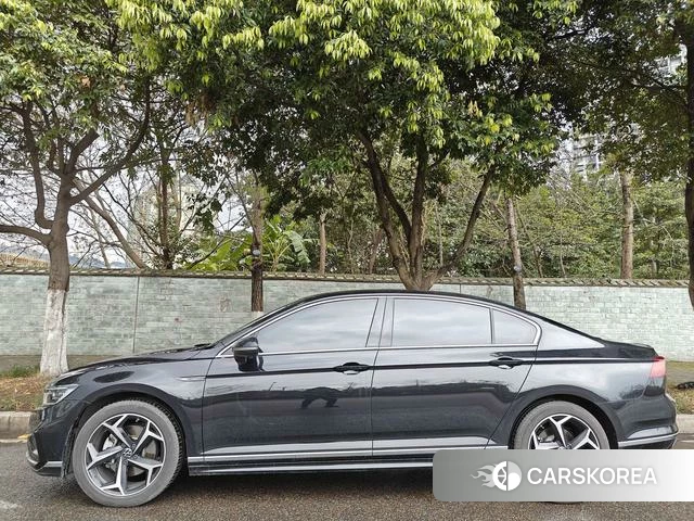 Volkswagen Magotan 2024 Черный из Китая, фото 5