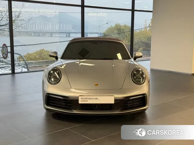 Porsche 911(992) 2020 Серебряный из Кореи, фото 2