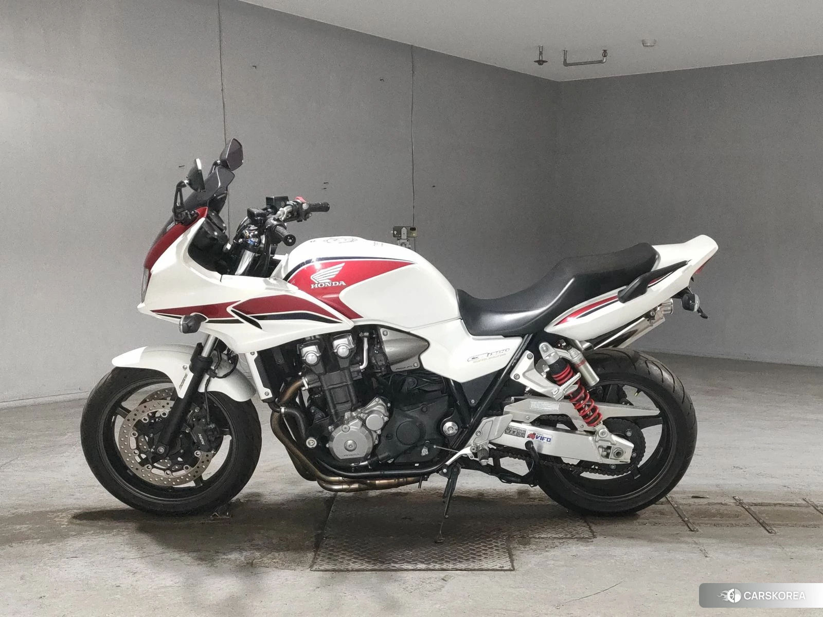 Проданный Honda CB1300SF BOLDOR 2010 из Японии, фото 3