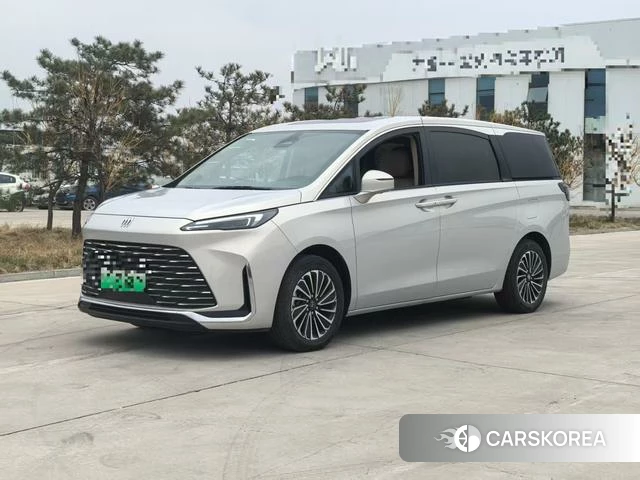 Buick GL8 PHEV 2025 Серебристо-серый из Китая, фото 2