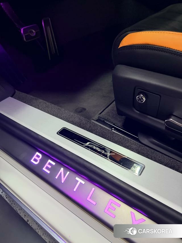 Bentley Continental PHEV 2025 Серебристо-серый из Китая, фото 3