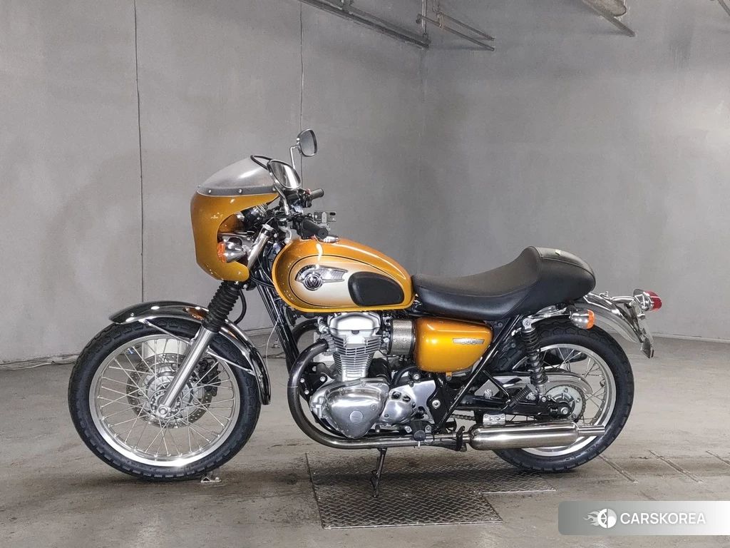 Проданный Kawasaki W800 2011 из Японии