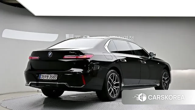 BMW 7 Series (G70) id 3739903 из Кореи 12