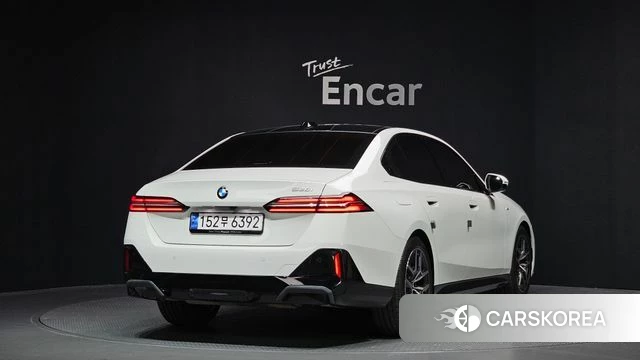 BMW 5 Series (G60) id 4280754 из Кореи 12