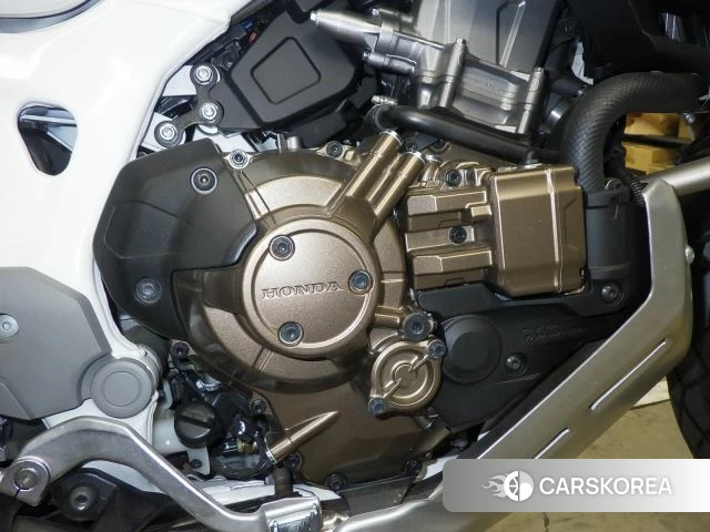Engine photo