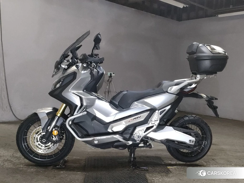 Проданный Honda X-ADV 750 id 4176881 из Японии, фото 2