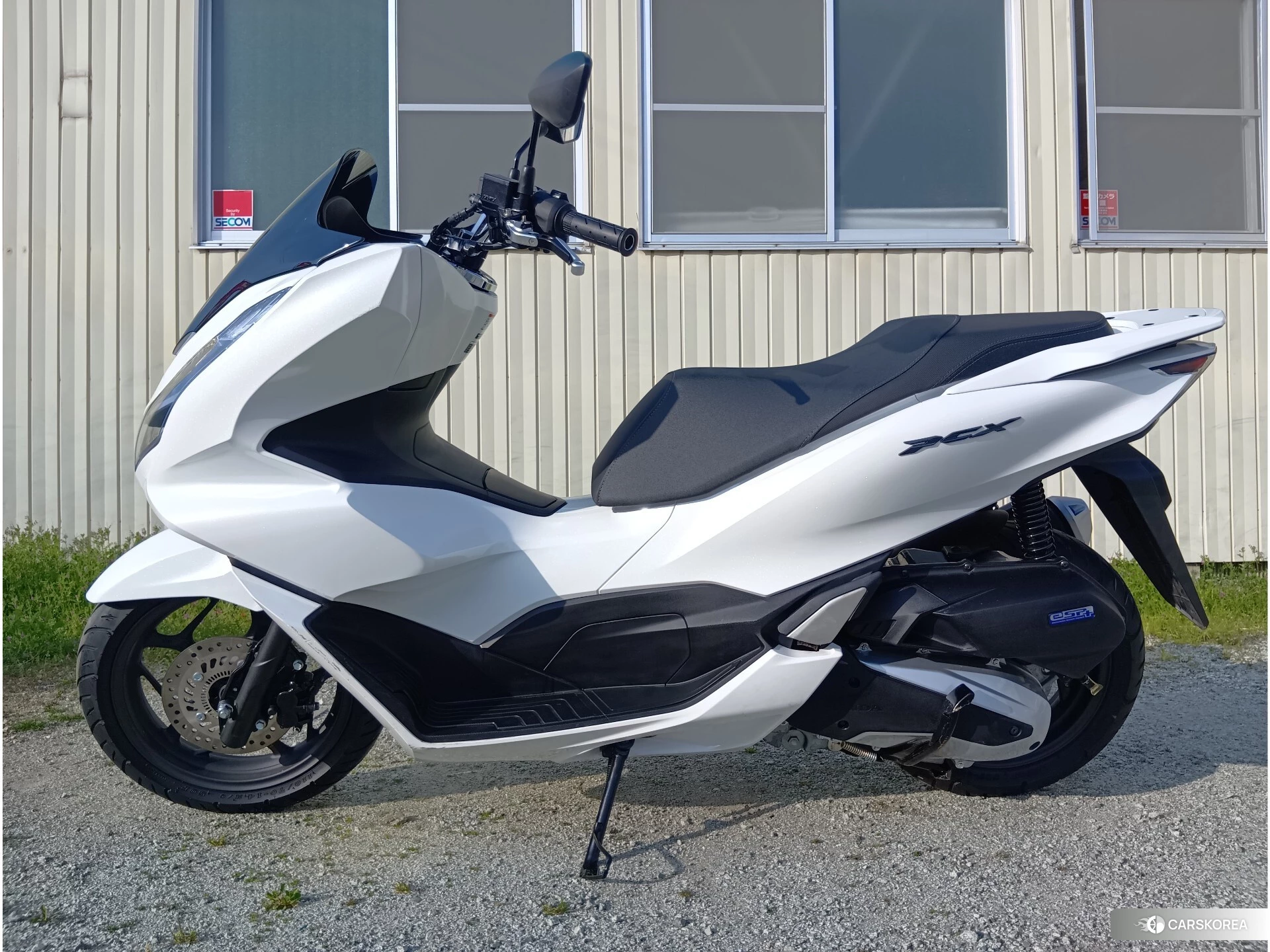 Проданный Suzuki GLADIUS 650 ABS 2017 из Японии, фото 3