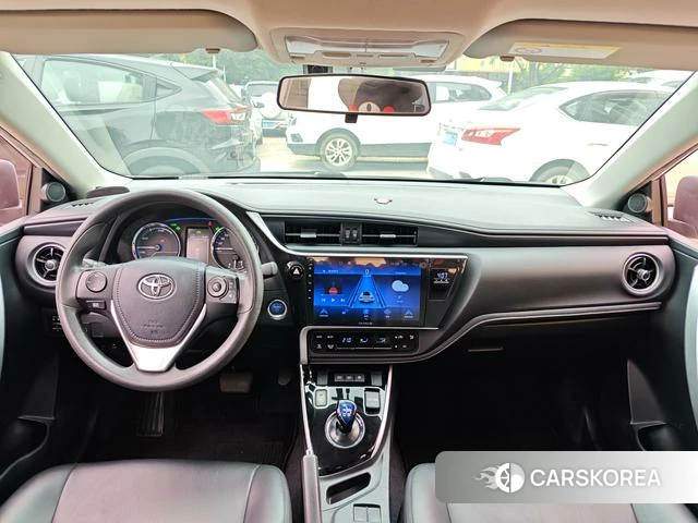 Toyota Corolla dual engine E+ 2022 Белый из Китая, фото 3