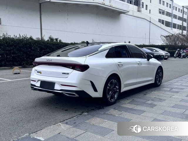 Kia K5 2022 Белый из Китая, фото 2