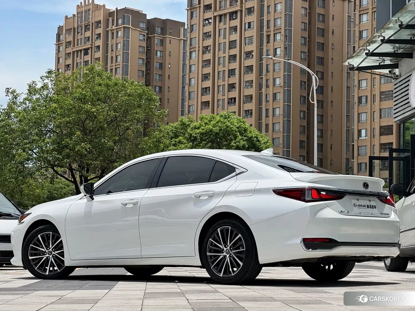 Lexus ES 2023 Белый из Китая, фото 6