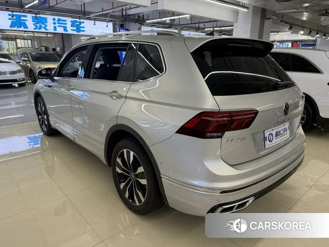 Volkswagen Tiguan L 2022 Шампань из Китая, фото 3