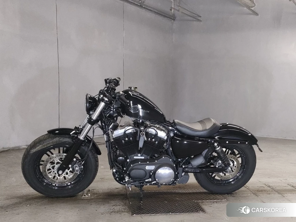 Проданный Harley-Davidson Sportster 48 XL1200X 2020 из Японии, фото 2