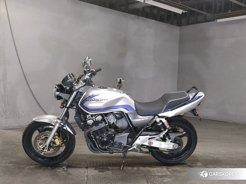 Проданный Honda CB400SF 2013 из Японии