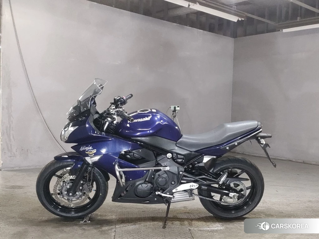 Проданный Kawasaki NINJA 400R 2011 из Японии, фото 2