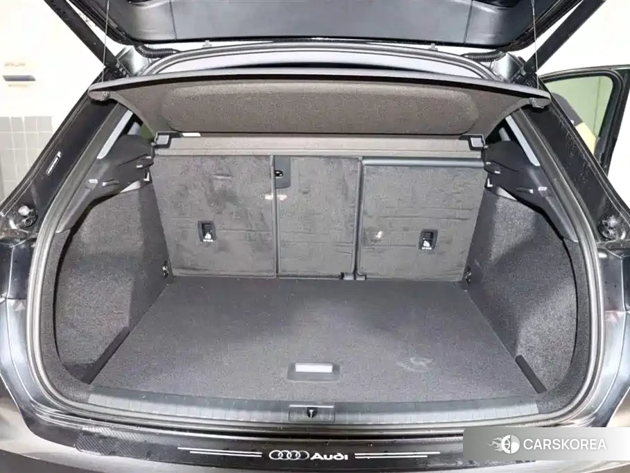 Audi Q3 2026 Silver/gray из Китая, фото 6