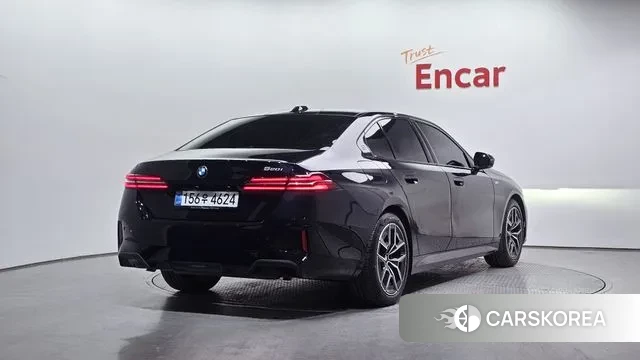 BMW 5 Series (G60) id 3517472 из Кореи 12