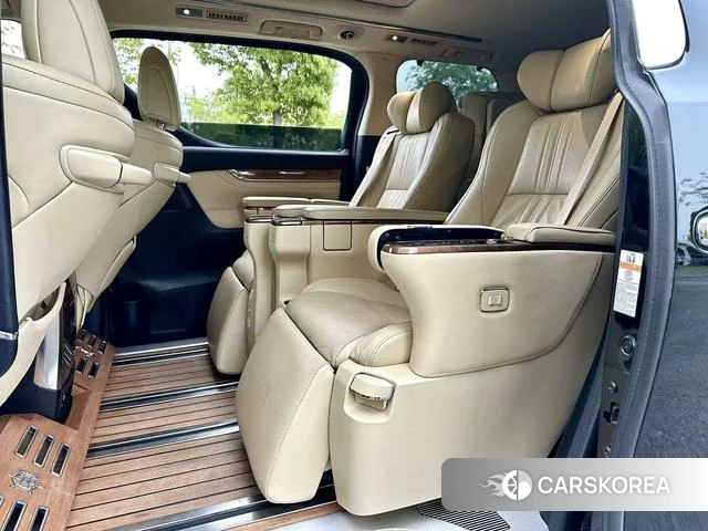 Toyota Elfa 2018 Черный из Китая, фото 2