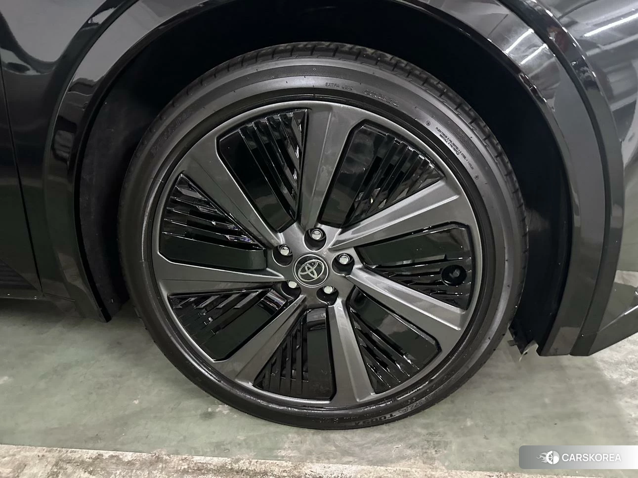 Toyota bZ5 2025 Черный из Китая, фото 2