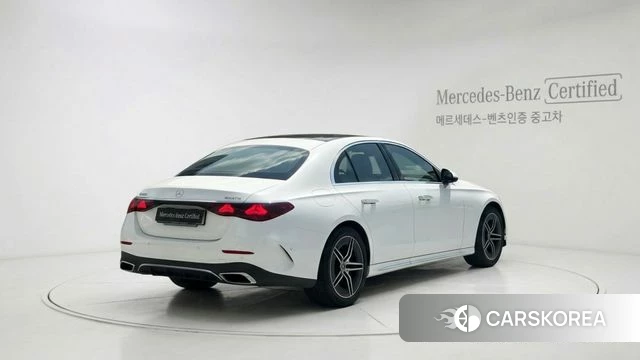 Mercedes-Benz E-Class W214 2025 Белый из Кореи, фото 4
