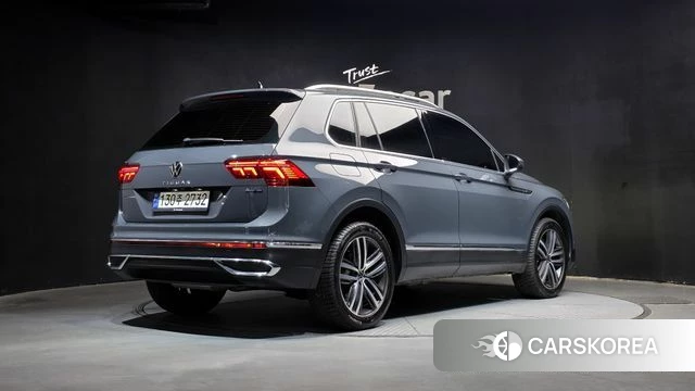Volkswagen Tiguan second Generation 2023 Серый из Кореи, фото 6