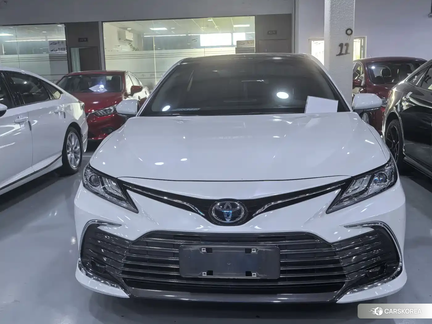 Toyota Camry 2023 Белый из Китая, фото 6