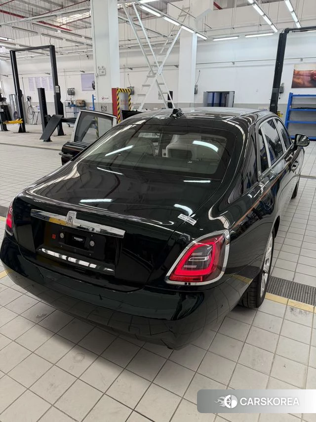 Rolls-Royce Gust 2024 Черный из Китая, фото 2