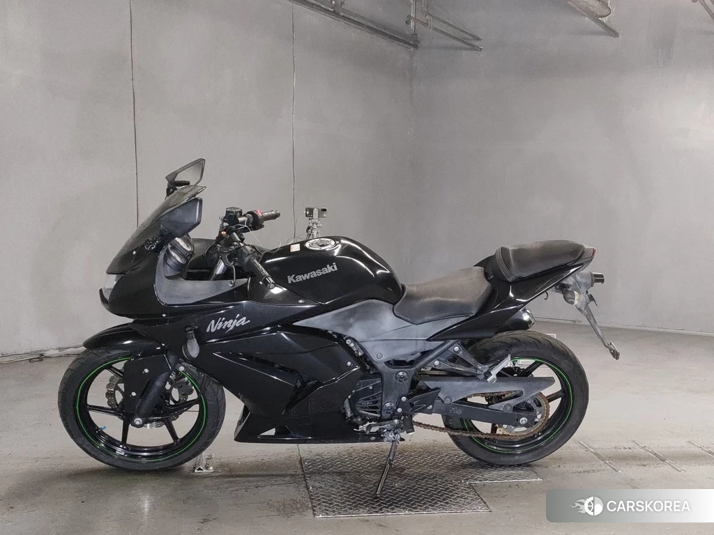 Проданный Kawasaki NINJA 250R id 4165047 из Японии, фото 2