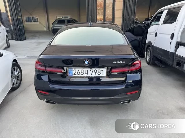 BMW 5 Series (G30) 2021 Черный из Кореи, фото 3