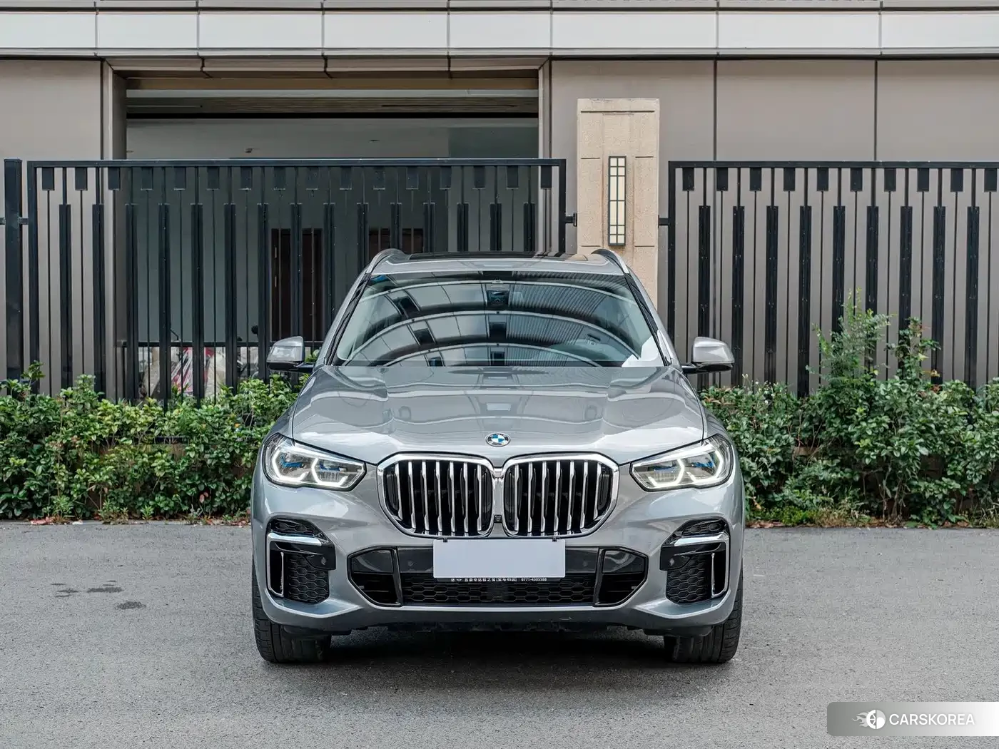 BMW X5 2022 Silver/gray из Китая, фото 2
