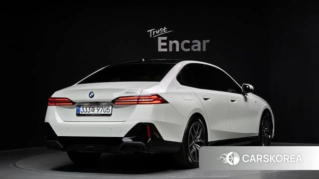 BMW 5 Series (G60) id 4248309 из Кореи 12
