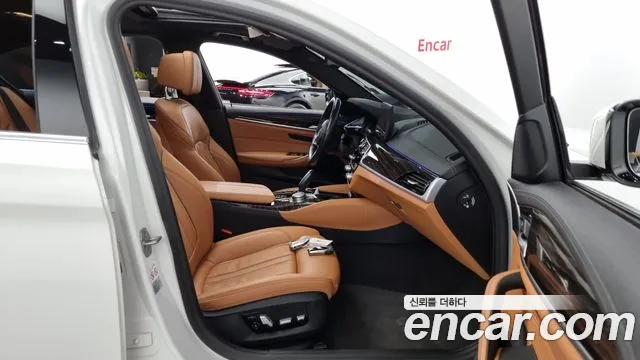 BMW 5 Series (G30) id 2699067 из Кореи 12