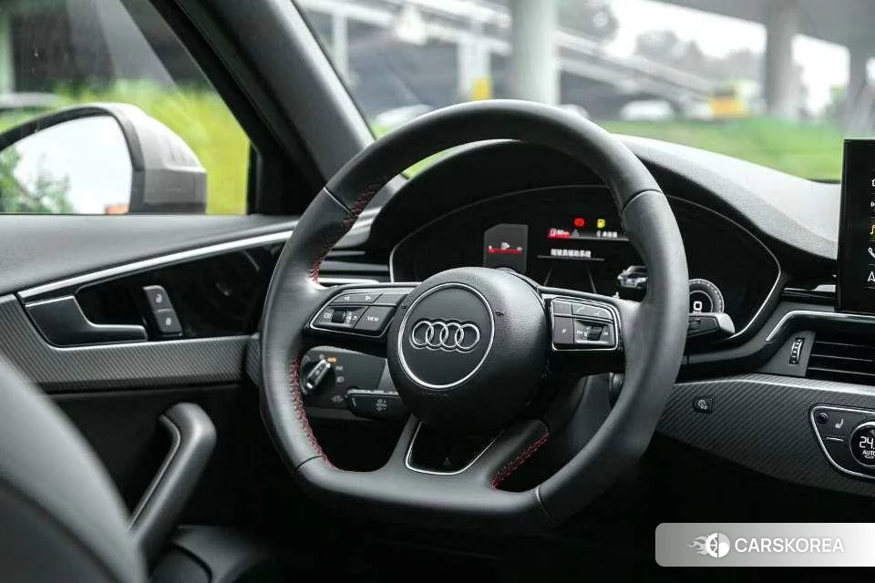 Audi A4L 2021 Синий из Китая, фото 2