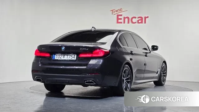 BMW 5 Series (G30) id 3566075 из Кореи 12