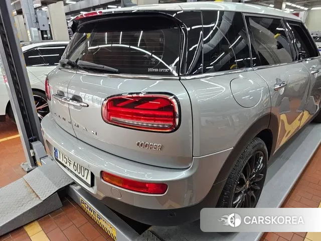 Mini Cooper Clubman 2023 Серебристо-серый из Кореи, фото 2
