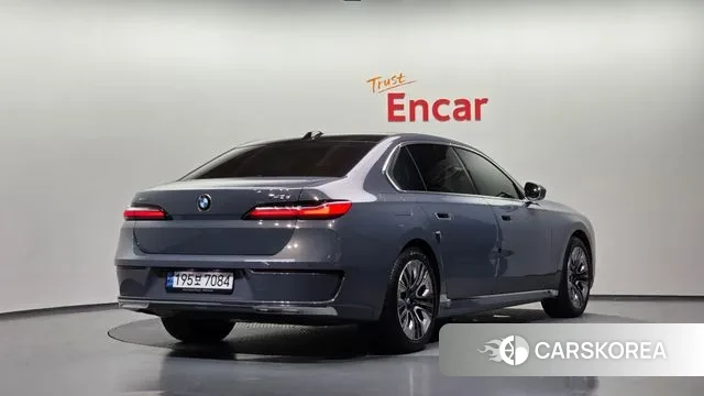 BMW 7 Series (G70) id 3058143 из Кореи 12