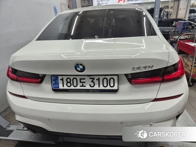 BMW 3 Series (G20) 2021 Белый из Кореи, фото 2