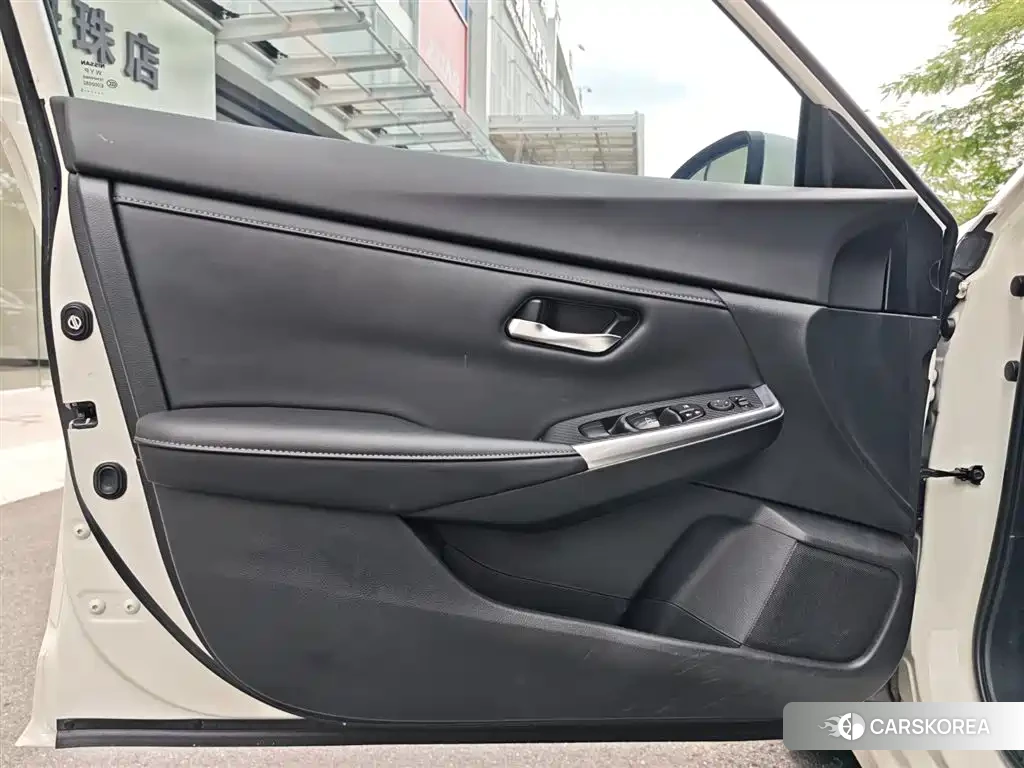 Nissan Xuan Yi id 4514346 из Китая 12