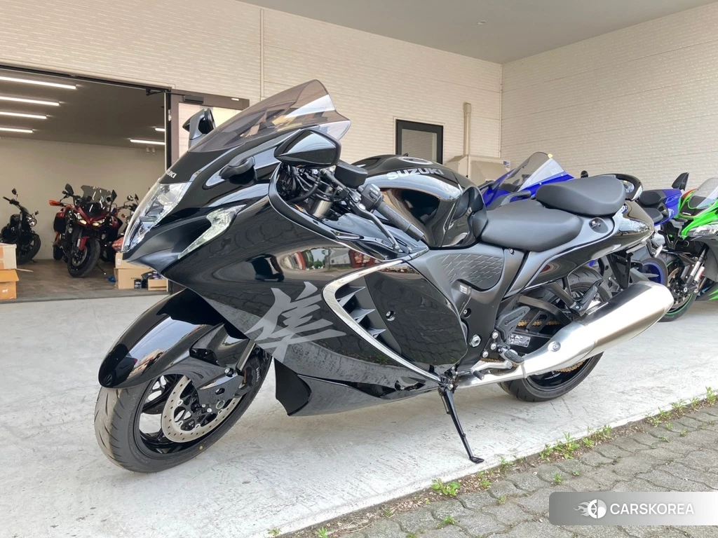 Проданный Suzuki GSX1300R HAYABUSA 2023 из Японии, фото 2