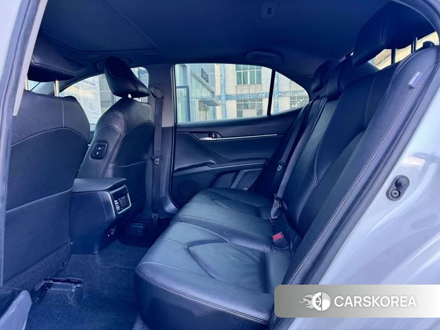 Toyota Camry 2021 Белый из Китая, фото 4