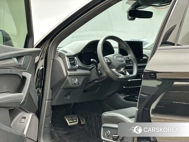 Audi Q5L 2023 Черный из Китая, фото 2
