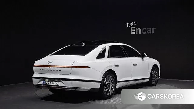 Hyundai Grandeur (GN7) id 3586122 из Кореи 12