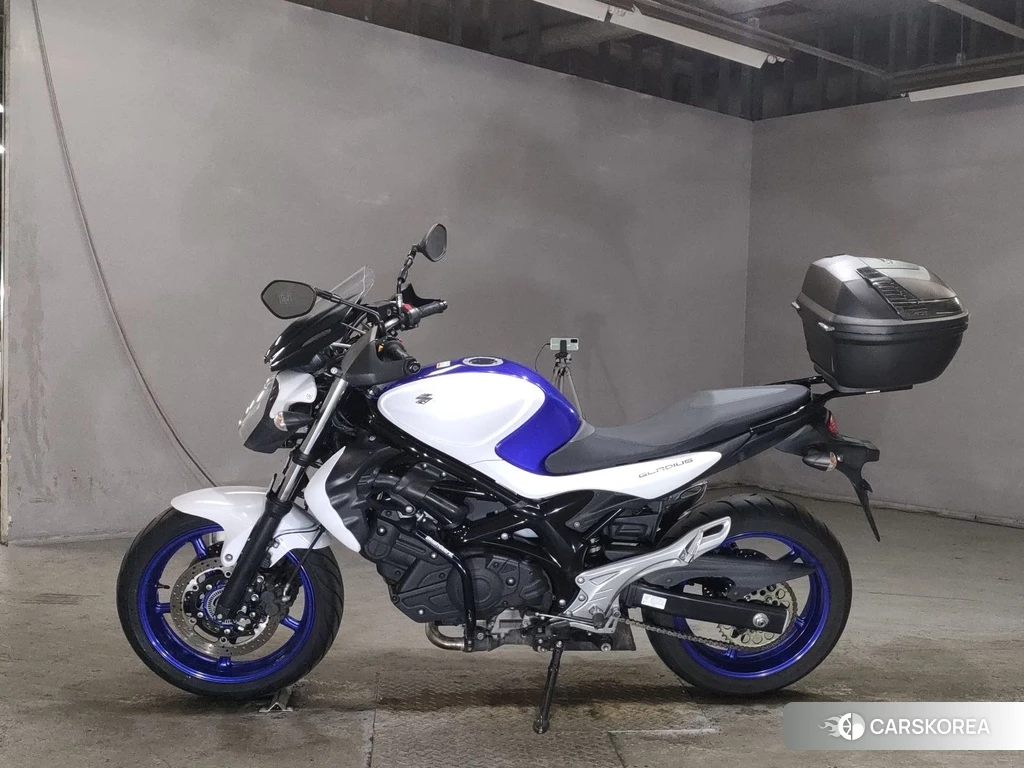 Проданный Suzuki GLADIUS 400 2015 из Японии, фото 2