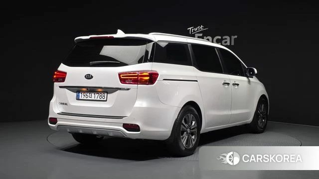 Kia The New Carnival id 4384644 из Кореи 12