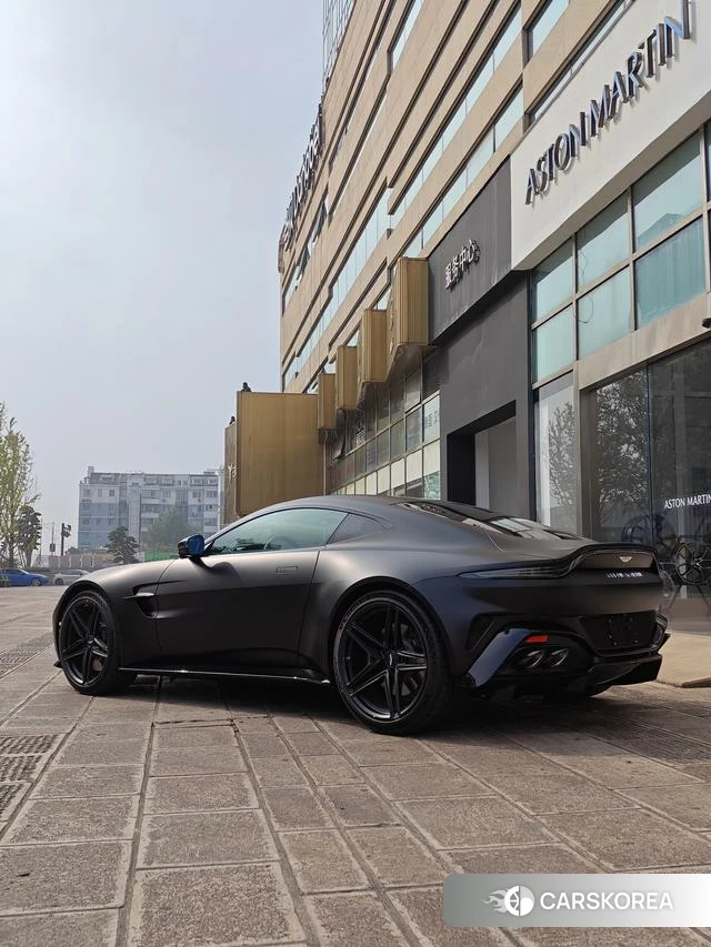 Aston Martin Vantage 2025 Черный из Китая, фото 5