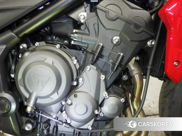 Engine photo