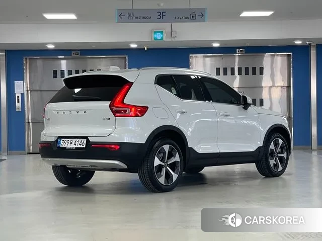 Volvo XC40 id 3733908 из Кореи 12