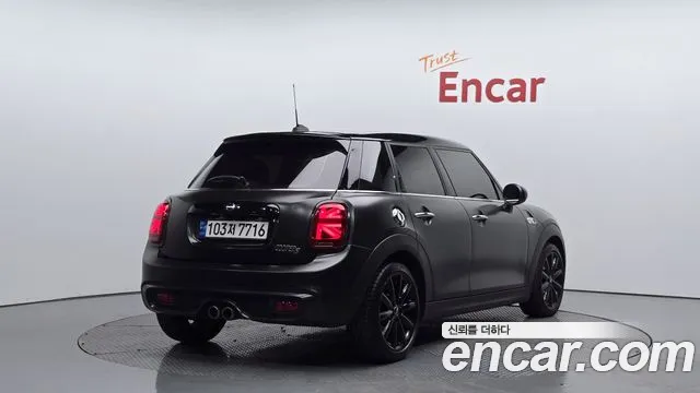 Mini Cooper S id 2813725 из Кореи 12