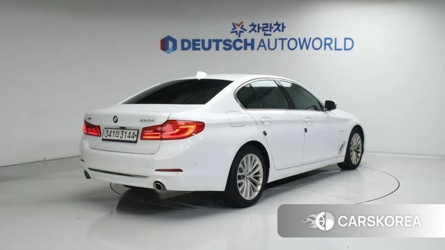BMW 5 Series (G30) id 4530502 из Кореи 12
